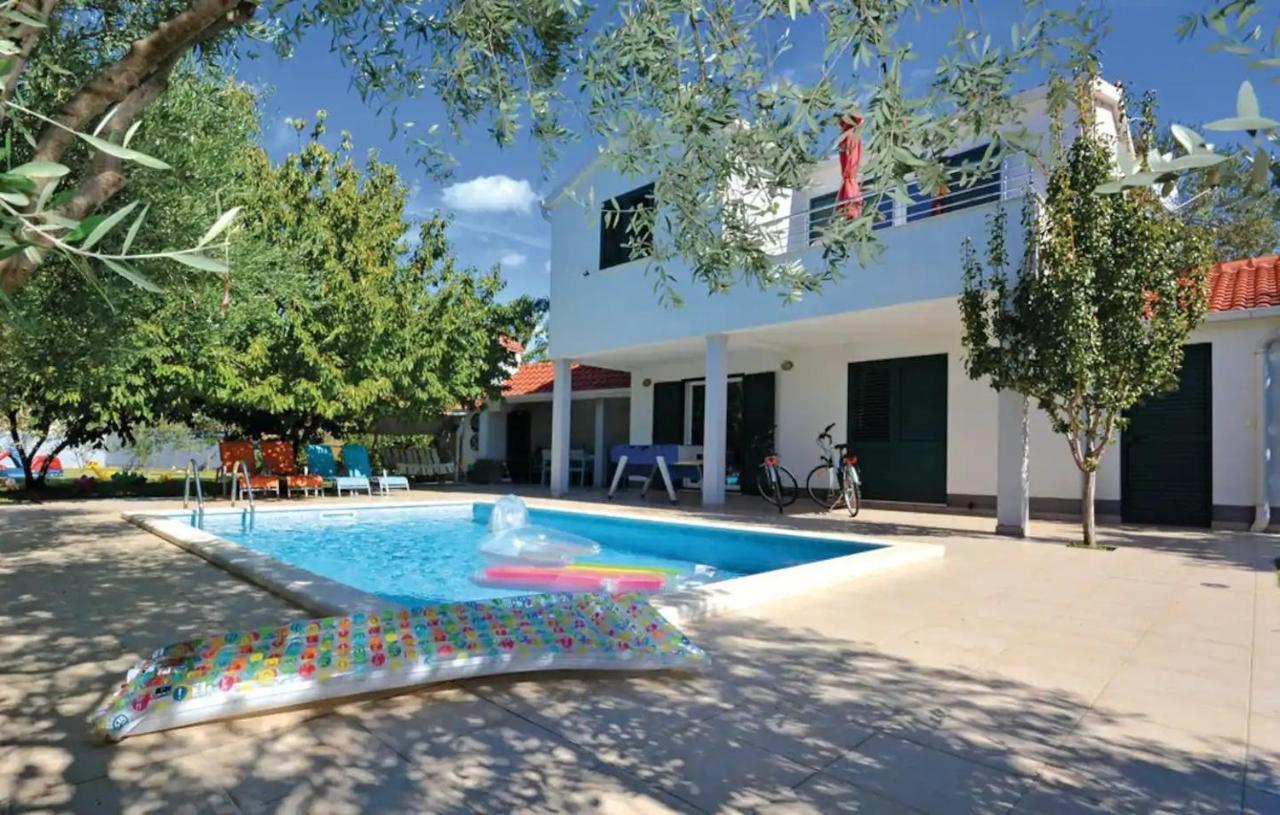 Vila House Viki Plano Exteriér fotografie