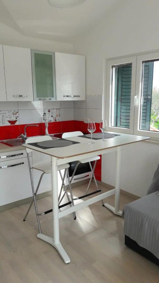 Vila House Viki Plano Exteriér fotografie